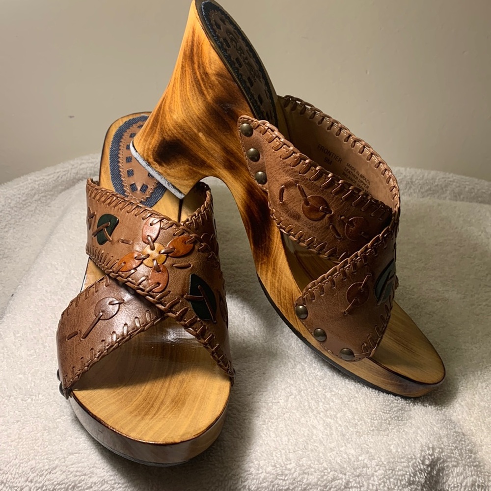 Carlos Santana size 9 wood clog.
